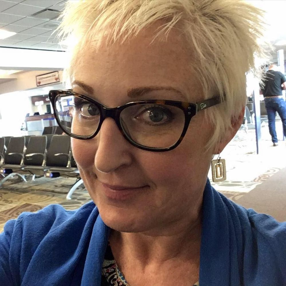 Meet your Posher, Jennifer