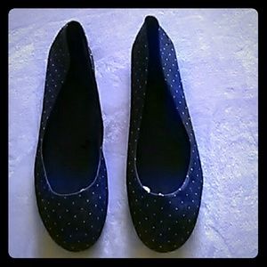 BLUE POLKA DOT FLATS.