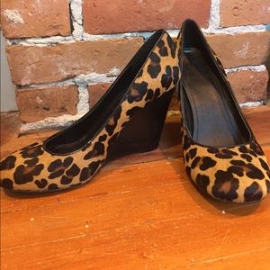 Cheetah patterned BCBG wedges
