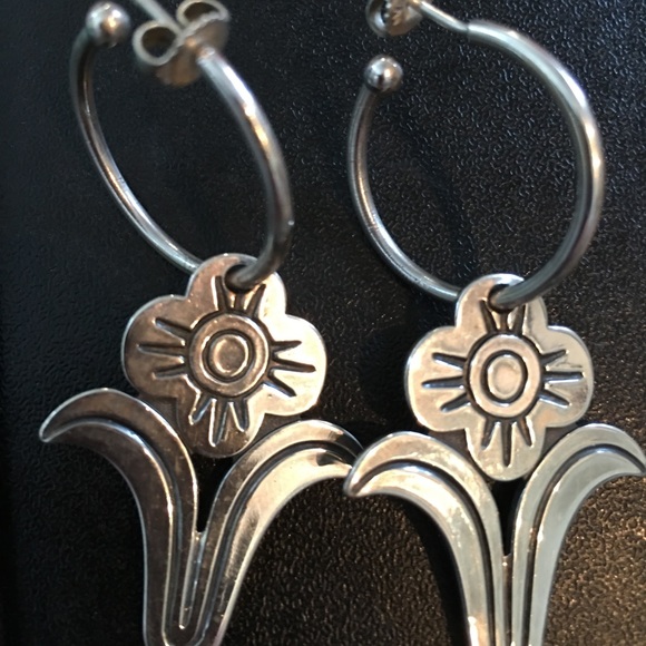 James Avery Earrings - Picture 2 of 4