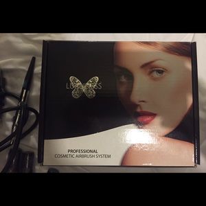 Airbrush makeup kit, used once for a skin test