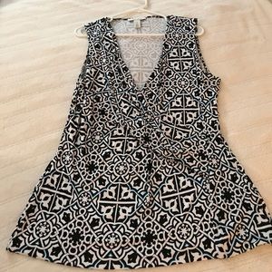 White House Black Market Sleeveless Blouse XL