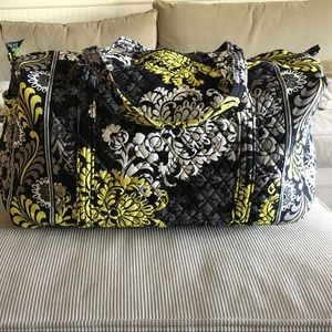 Vera Bradley large duffel in Baroque!! New !