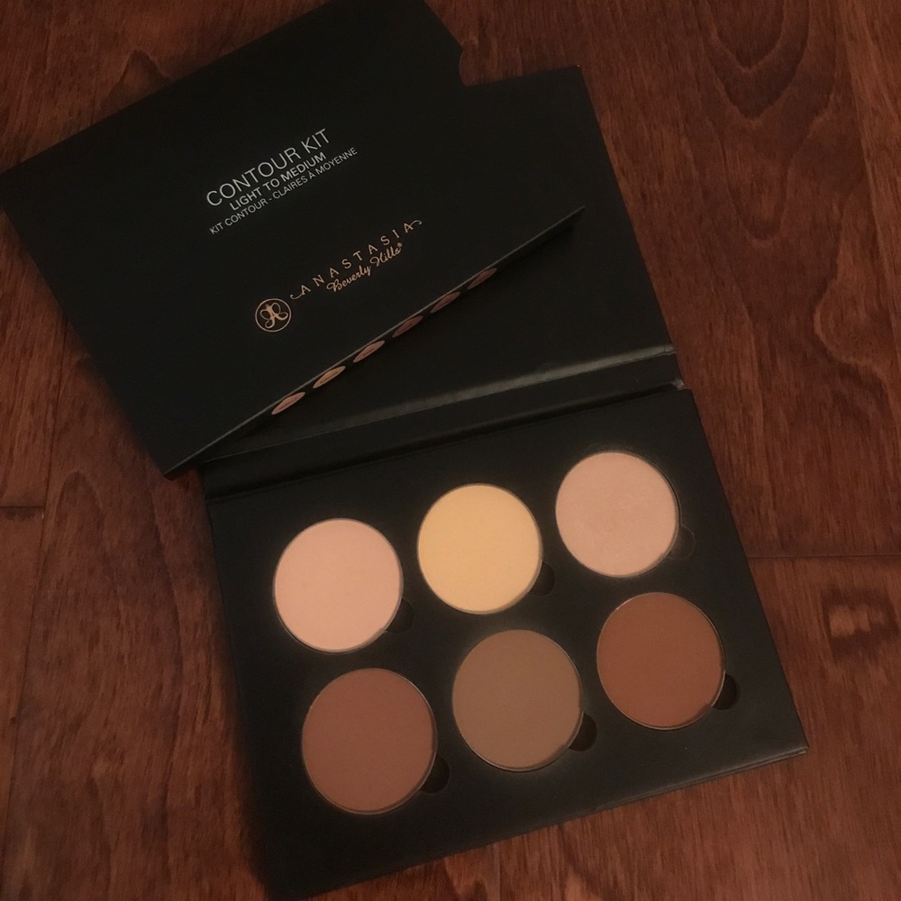 Anastasia Beverly Hills Contour Kit