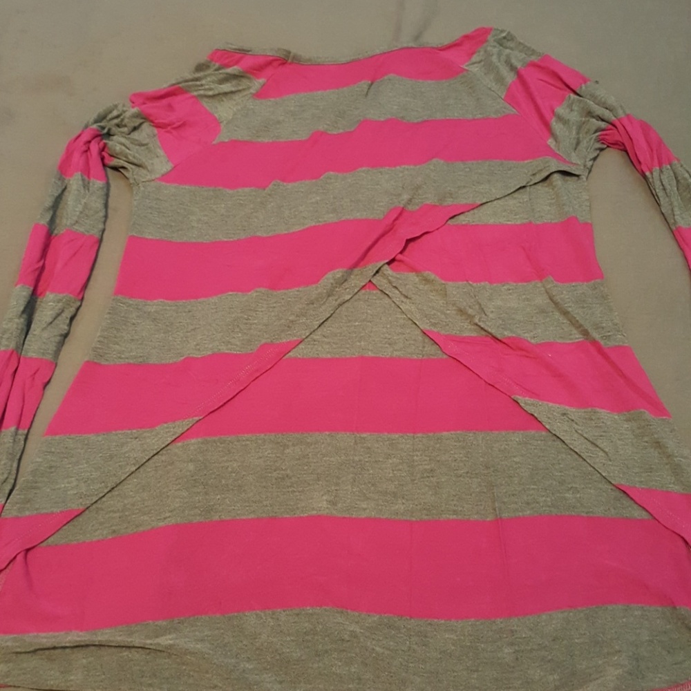 Top - Picture 2 of 2