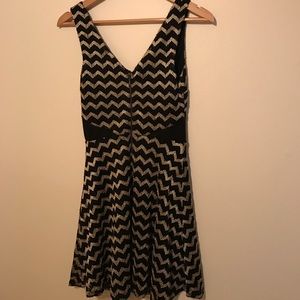 Party dress! Black and gold dress.Fun and flirty S