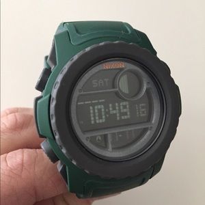 Nixon army green Super Unit