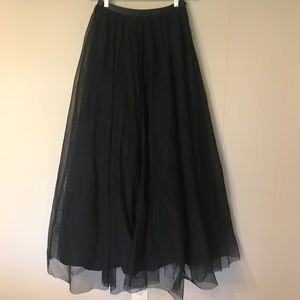 Tevolio tulle skirt