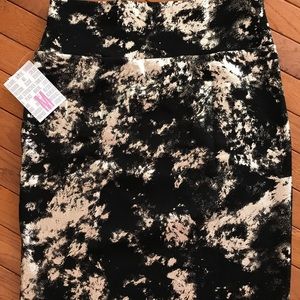 LuLaRoe Medium Cassie
