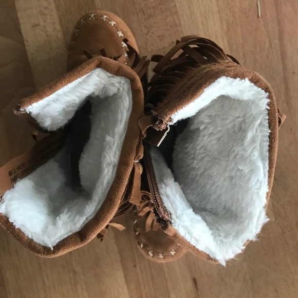 Cute fringe booties! - Picture 3 of 5