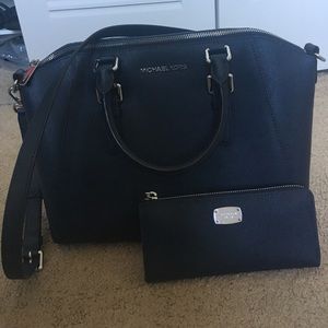 MK bag and wallet set 🎉