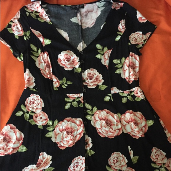 Forever 21 Dresses & Skirts - Forever 21 Plus Size Black Rose Dress 2X