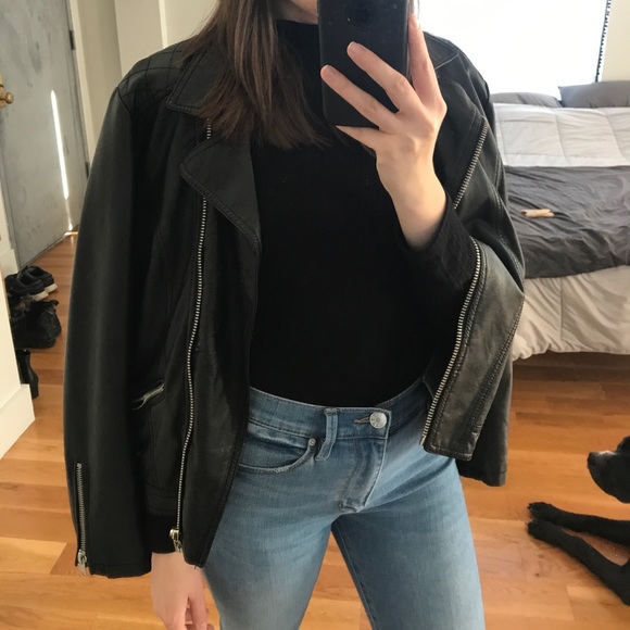 Forever 21 Jackets & Blazers - Forever 21 faux leather jacket!