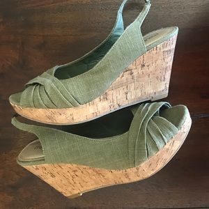 Wedge shoes