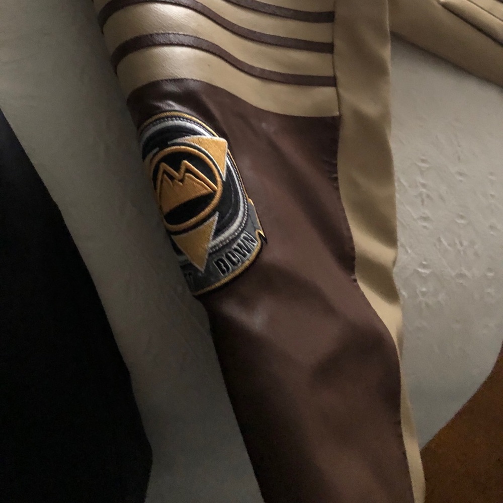 Premium Leather Bomber Jacket With Patches - Picture 3 of 5
