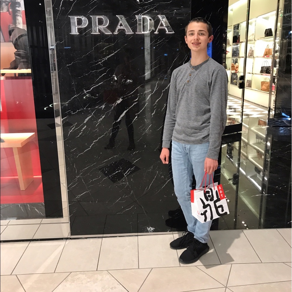 Meet your Posher, Graham