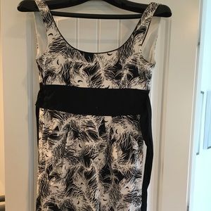 Black and dress casual dress.