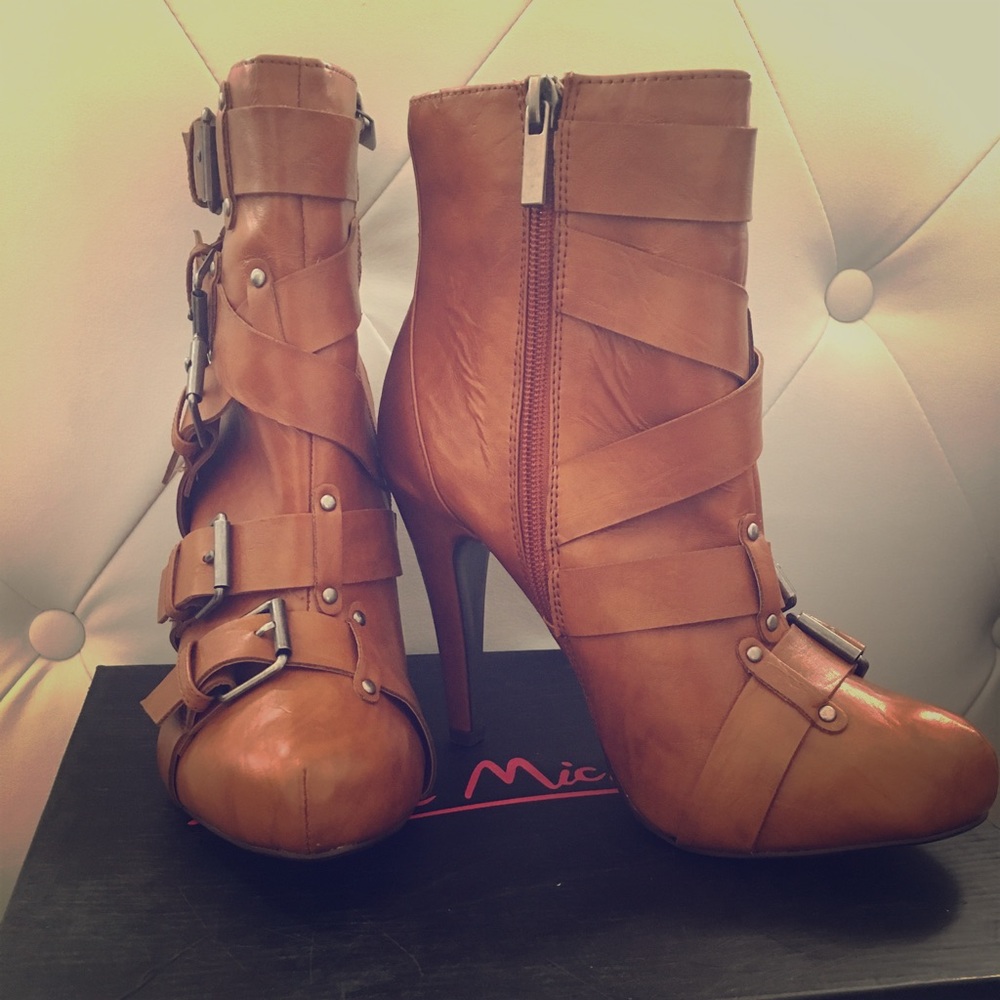 Anckle boots, 61/2