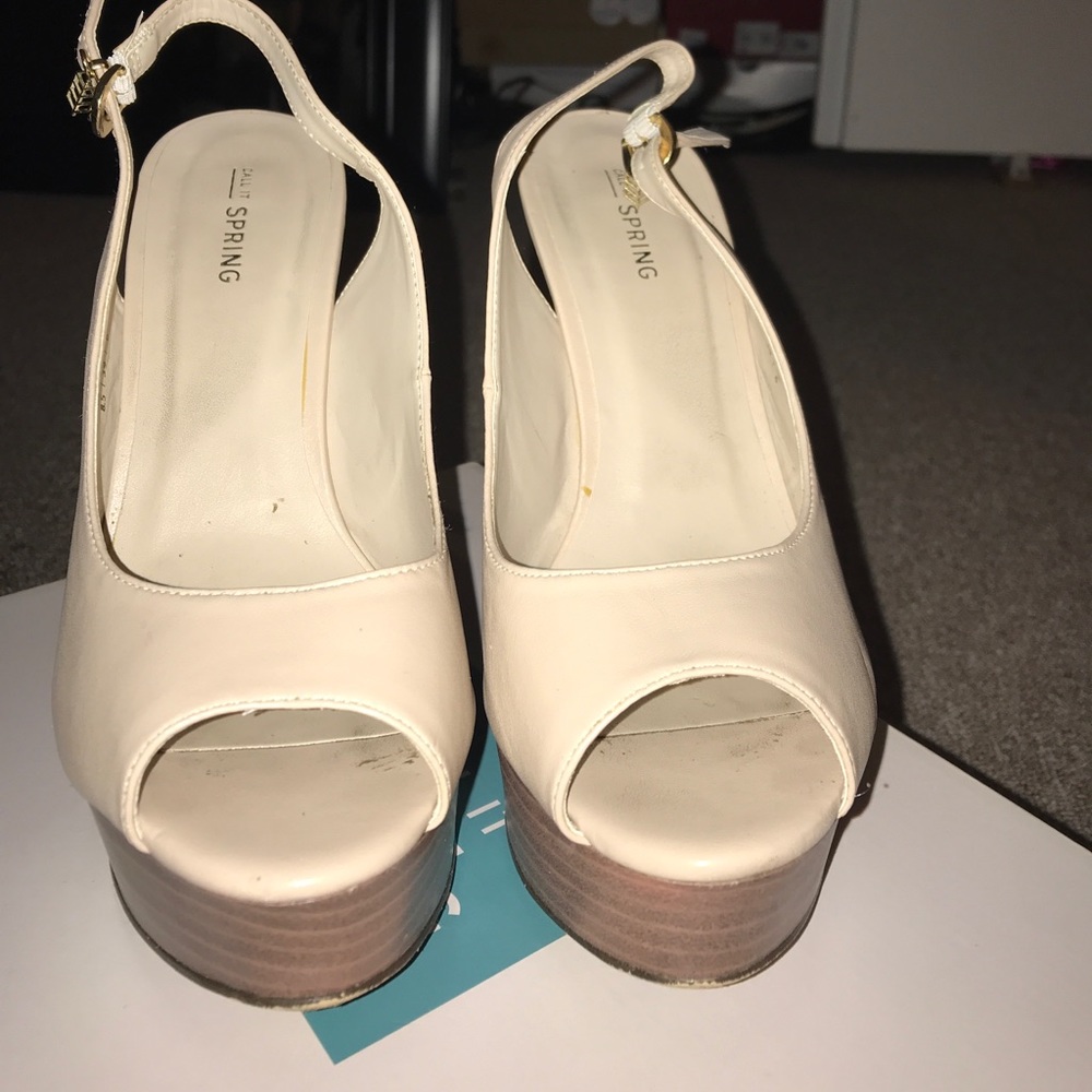 Call it Spring heels - Picture 3 of 4