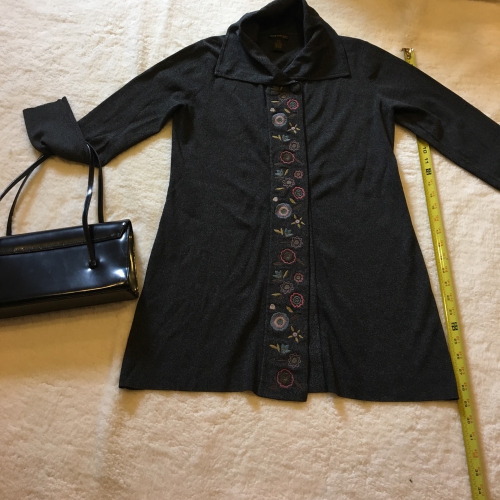 Grace Dane Lewis gorgeous sweater