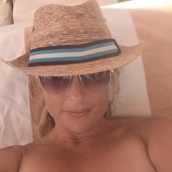 Meet your Posher, Krystie - Picture 1 of 1