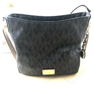 Michael Kors Jet Set Crossbody