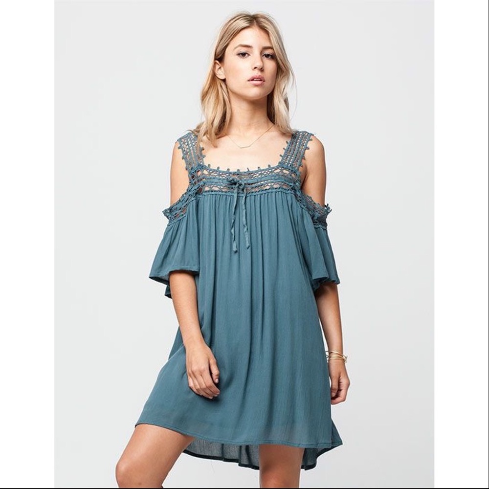 O'Neill Dominica Cold- Shoulder Dress - Picture 1 of 8