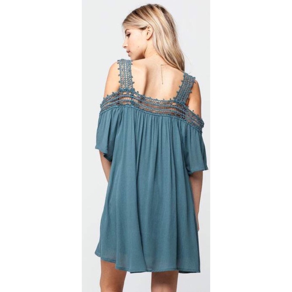 O'Neill Dominica Cold- Shoulder Dress - Picture 3 of 8