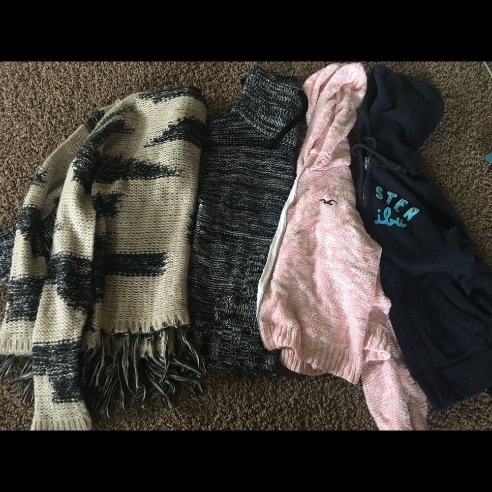 Sweaters - Picture 1 of 1