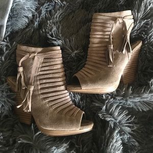 Vince Camuto Heels
