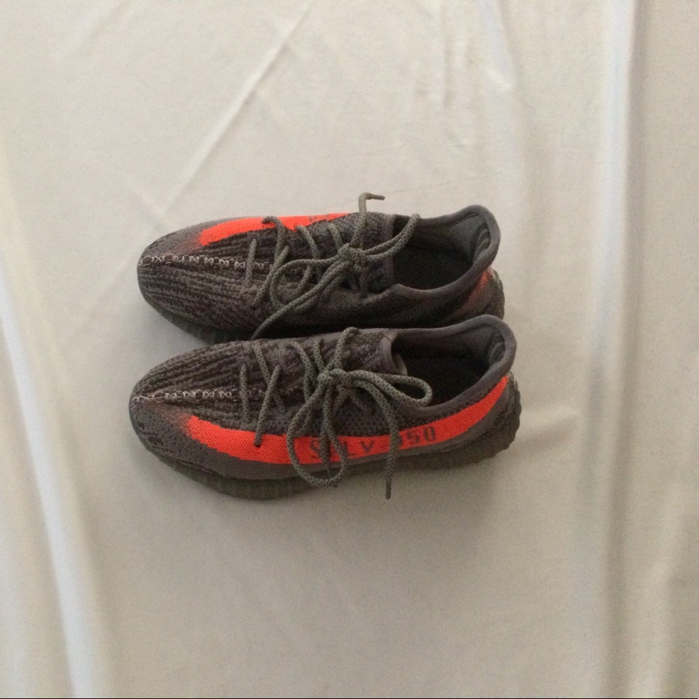 350 boost V2 beluga Yeezys
