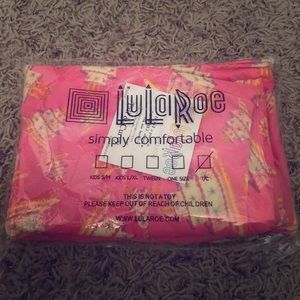 LuLaRoe TC 2016 Birthday Leggings