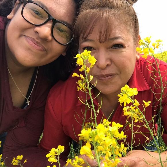 Meet your Posher, Violeta - Picture 1 of 1