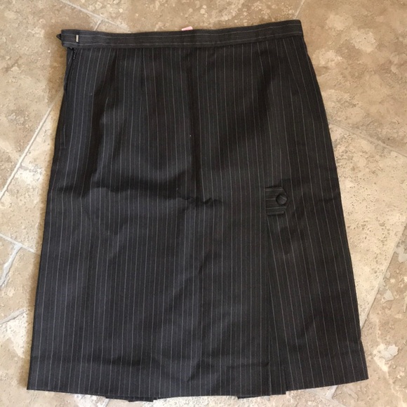 Skirt - Picture 2 of 4