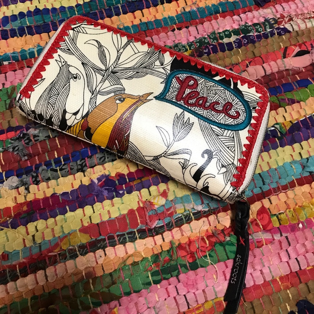 Sakroots zipper wallet