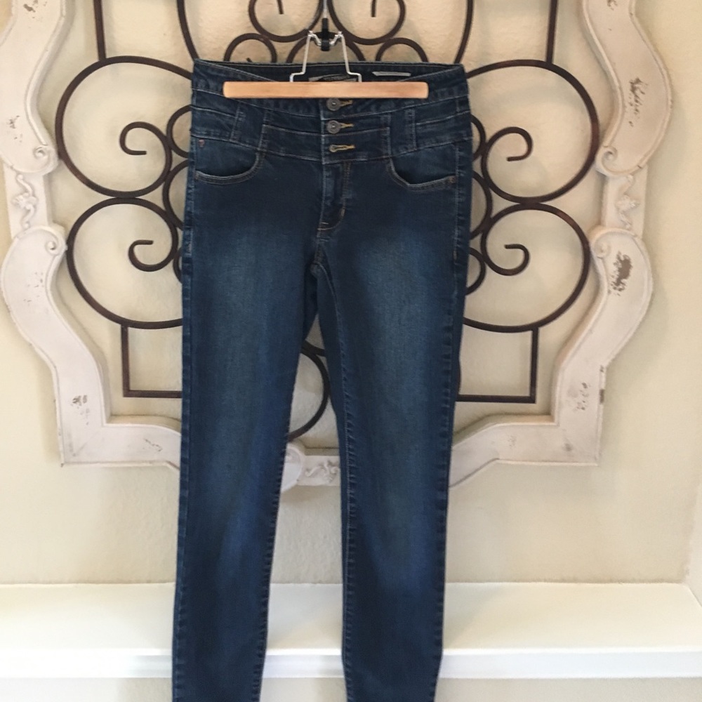 LOVEsick Hot Topic high rise skinny jeans size 3