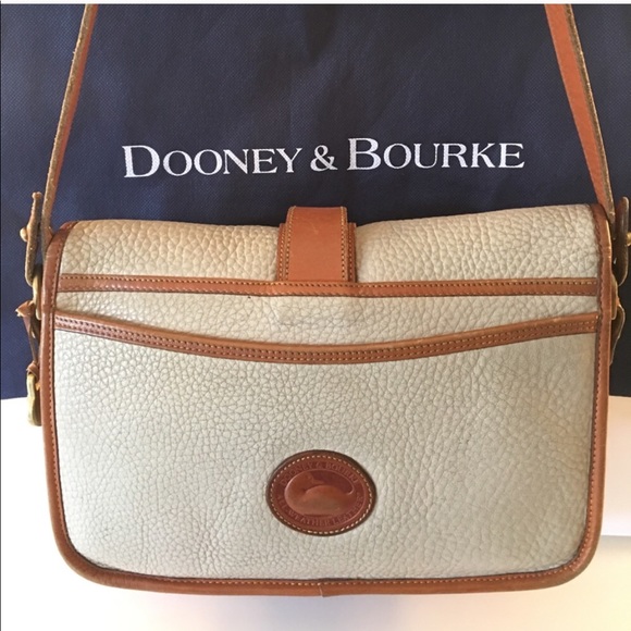 Dooney & Bourke Handbags - 🎁DOONEY & BOURKE VINTAGE BAG 💯AUTHENTIC