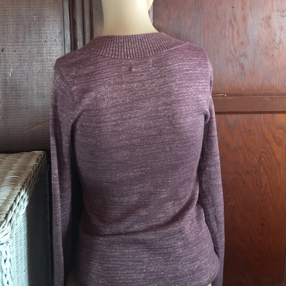 Express Sweater - Picture 6 of 8
