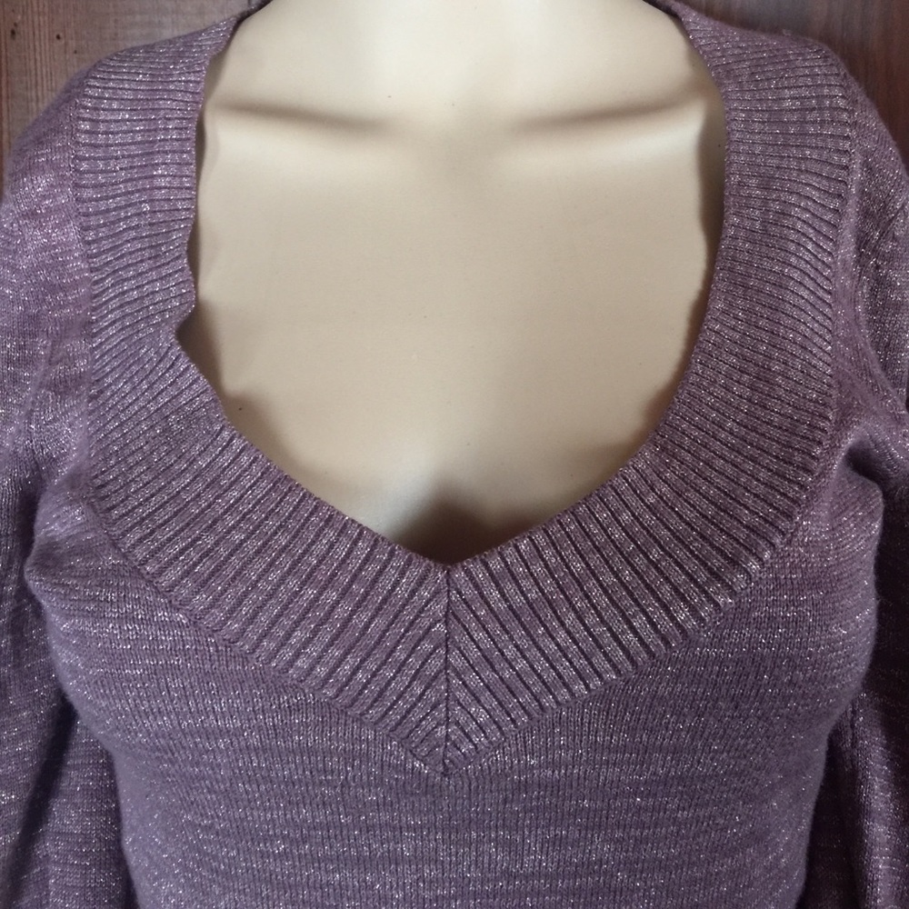 Express Sweater - Picture 4 of 8