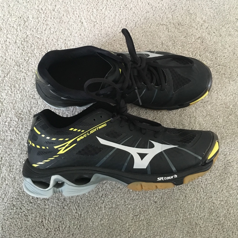 Mizuno Volleyball Shoes