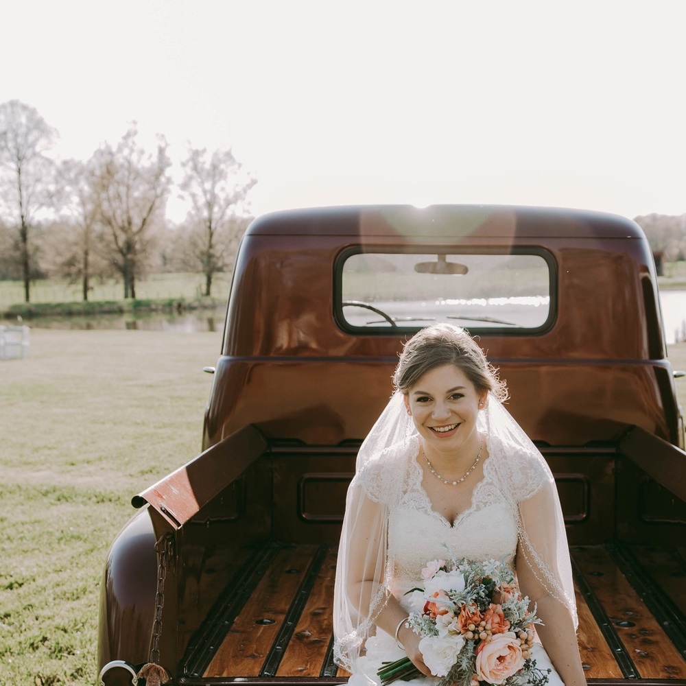 Meet your Posher, Kayla