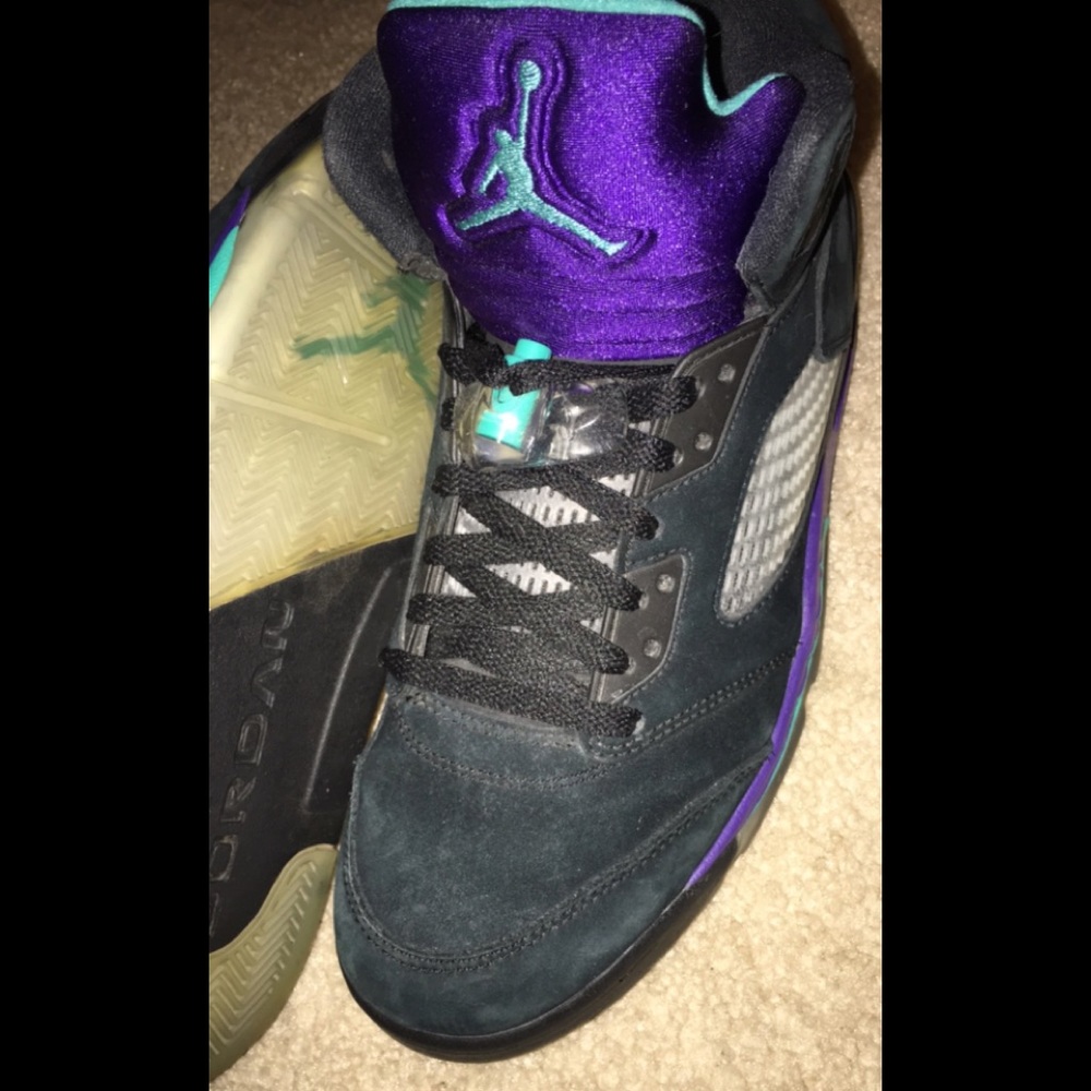 AIR JORDAN 5 RETRO "BLACK GRAPE"