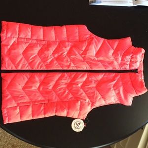 SO Neon Pink Puffer Vest NWOT Sz XS