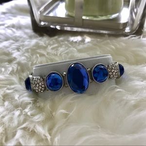 Caché crystal bracelet