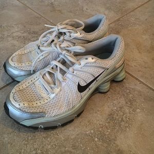 Authentic Nike Shox - white, size 5.5