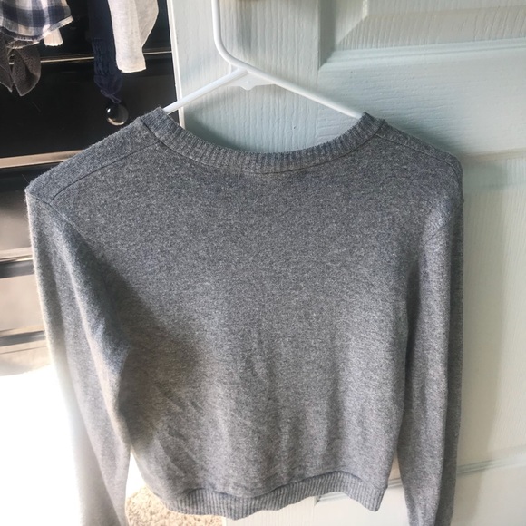 sweater - Picture 2 of 2