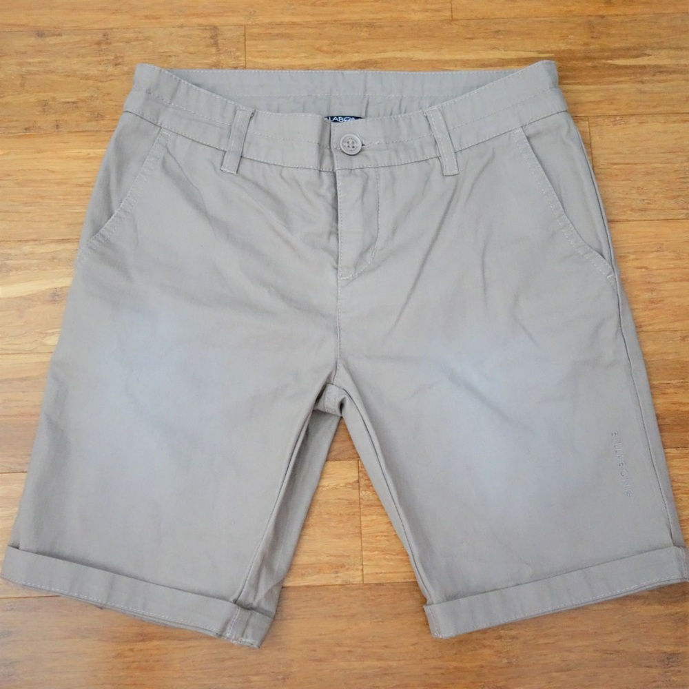 NWOT Billabong Bermuda Shorts