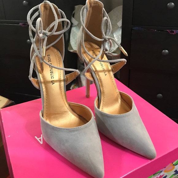 Shoes - Classy pumps