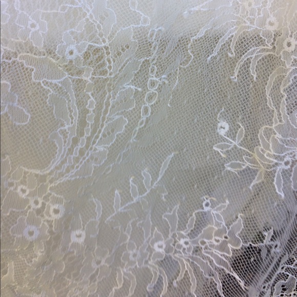 Vera Wang chantilly lace Wedding Gown SZ 10 - Picture 4 of 5