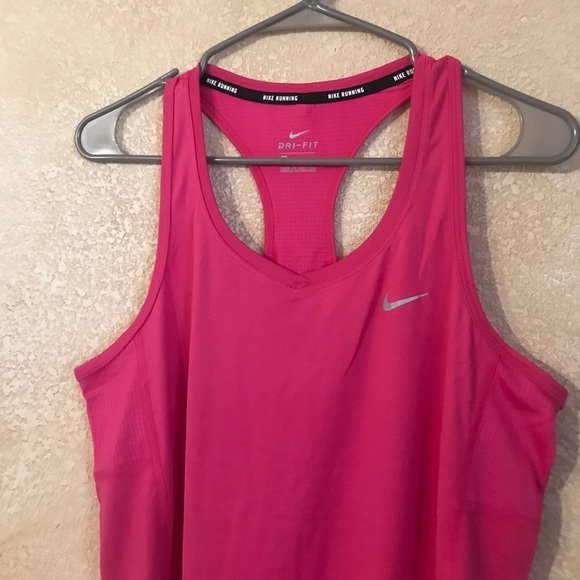 Nike Dri-Fit pink tank top - Picture 2 of 7